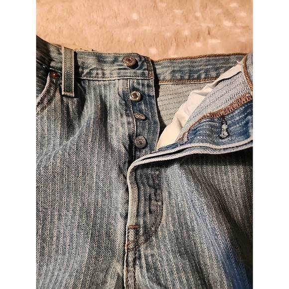 NWT Levi’s 501 High Rise Denim Shorts Pin Striped-Size 32 - Picture 5 of 5